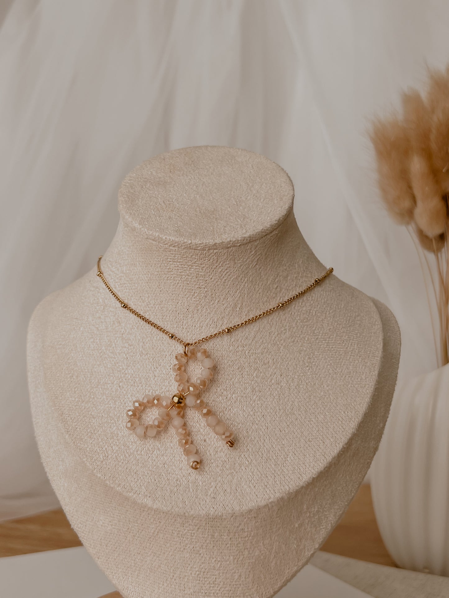 Cokis Bow Necklace