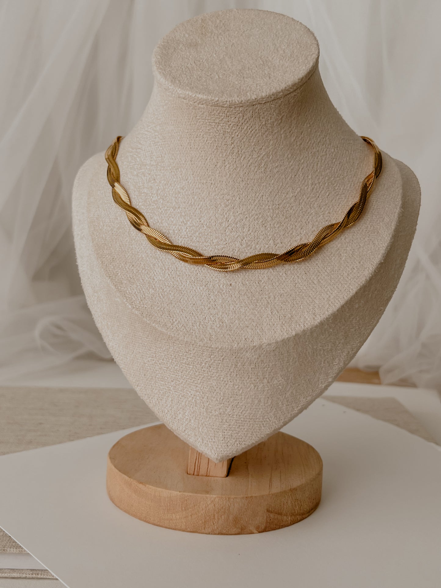 Alanís Herringbone Necklace