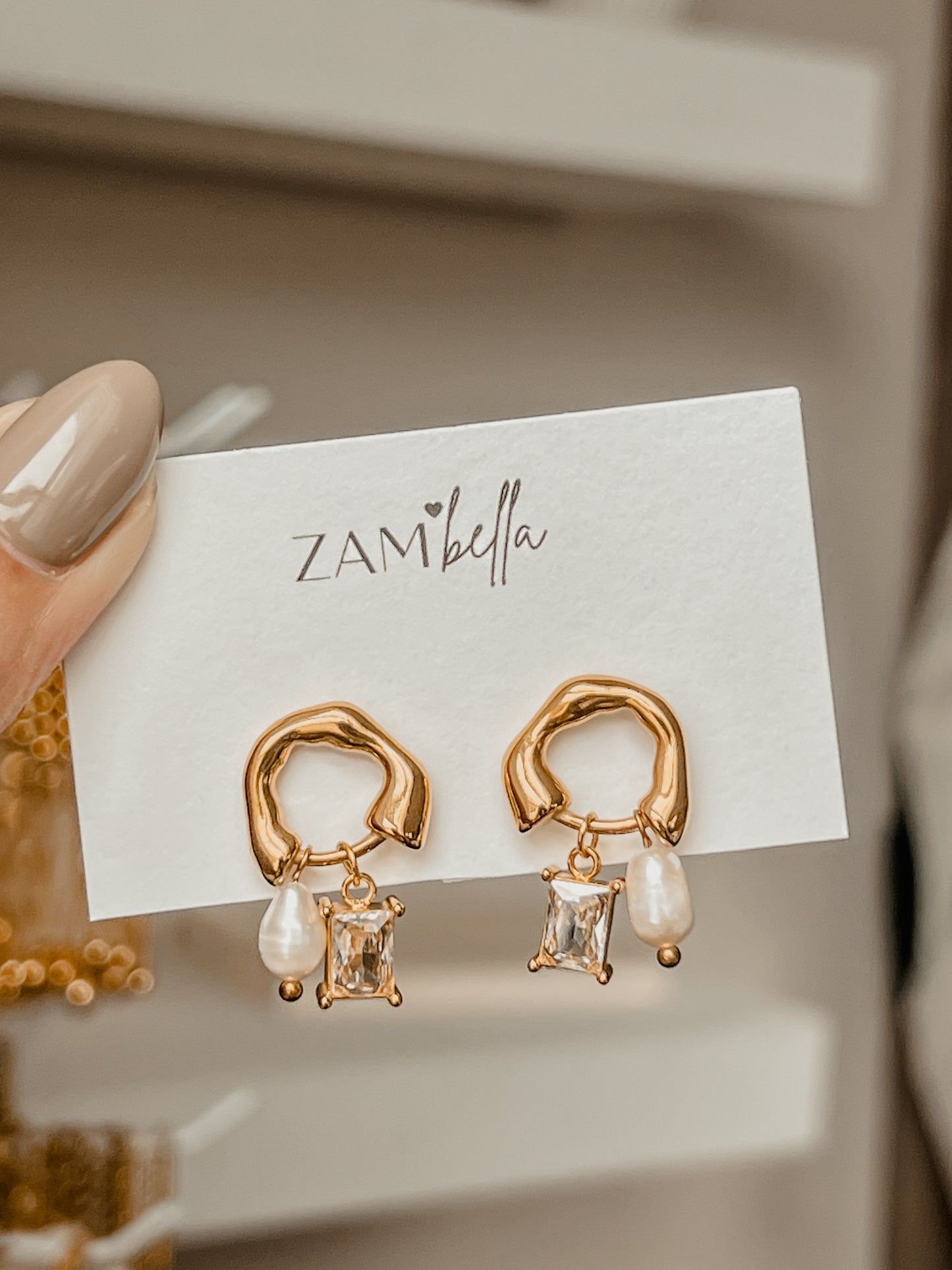 Stella Pearl Earring