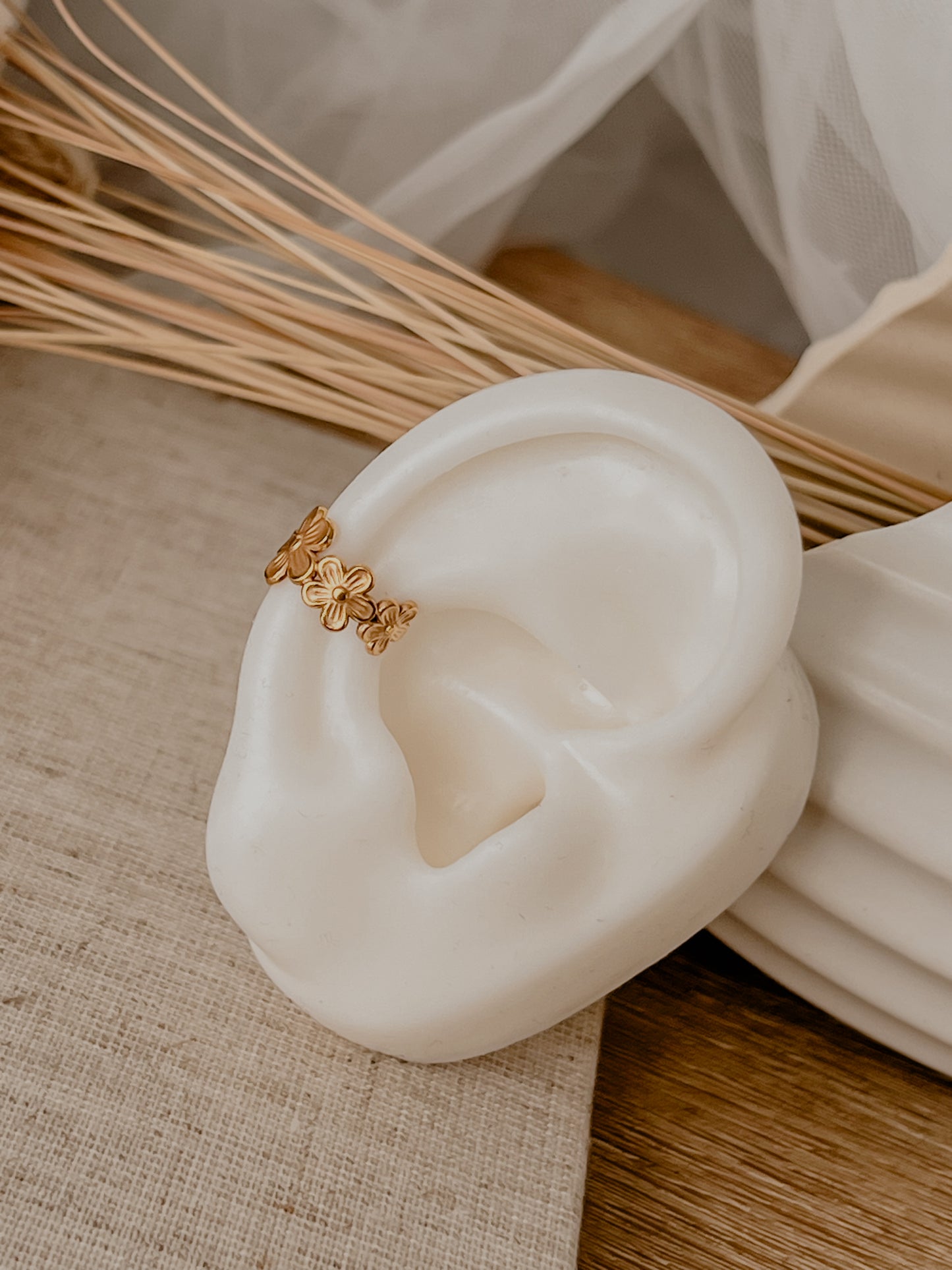 Daisy Ear Cuff