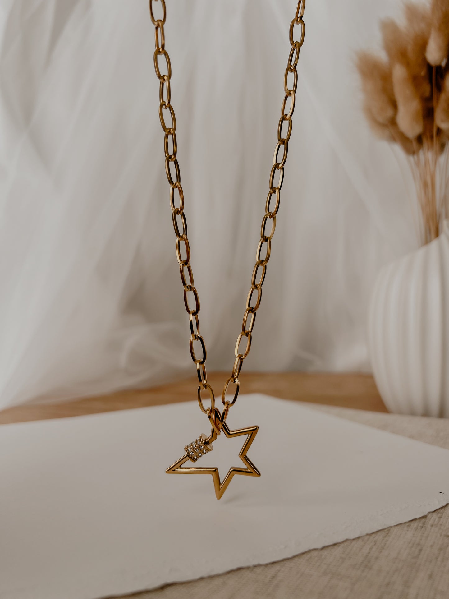 Mary-Kate heart Necklace