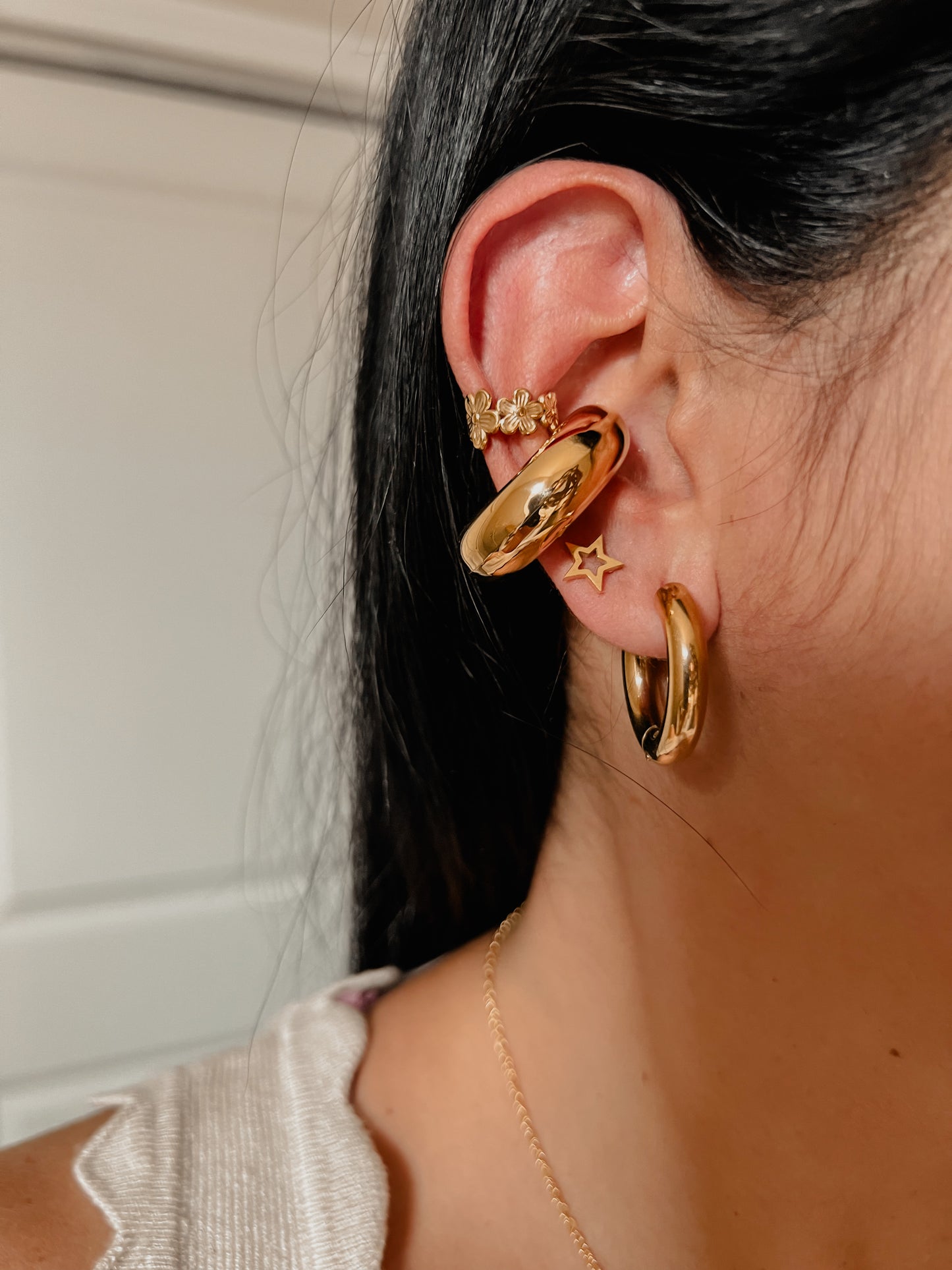 Naike Chunky Ear Cuff  ji