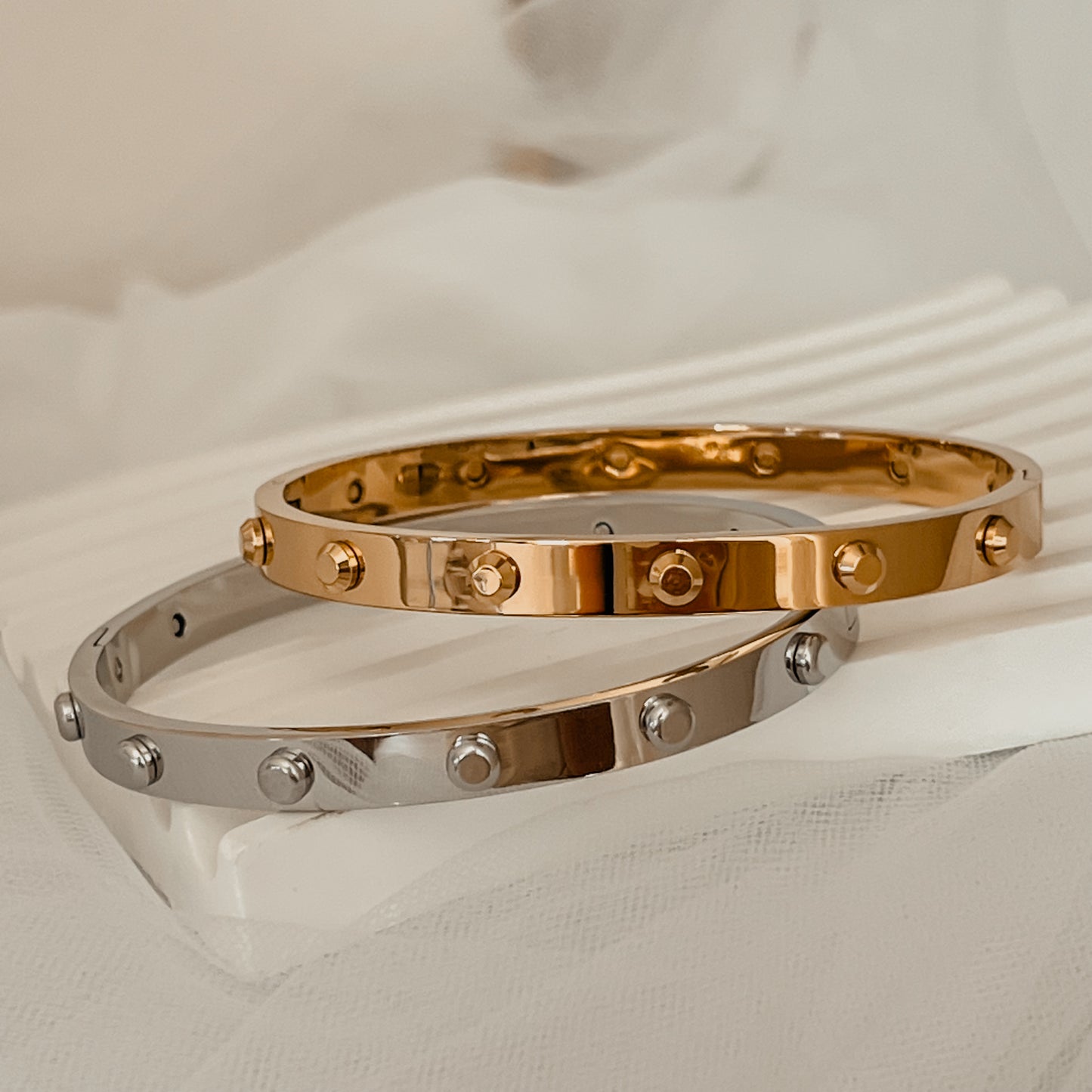 Marie Dot Bangle