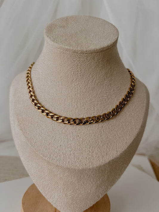 Anitta Necklace