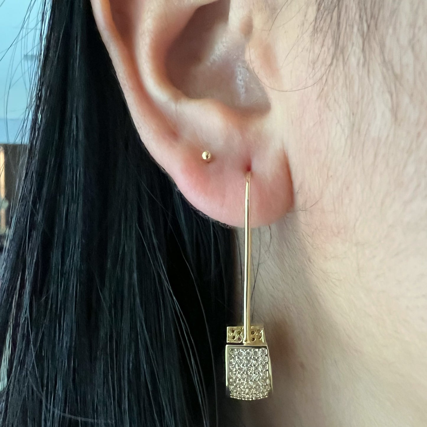 Cindy Pin Earring