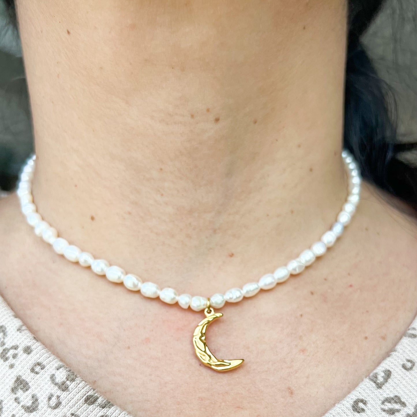 Vero Moon Pearl Choker