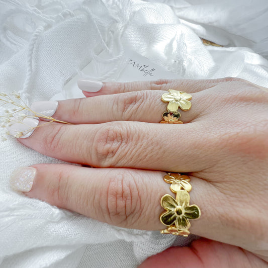 Amelia Flowers Ring