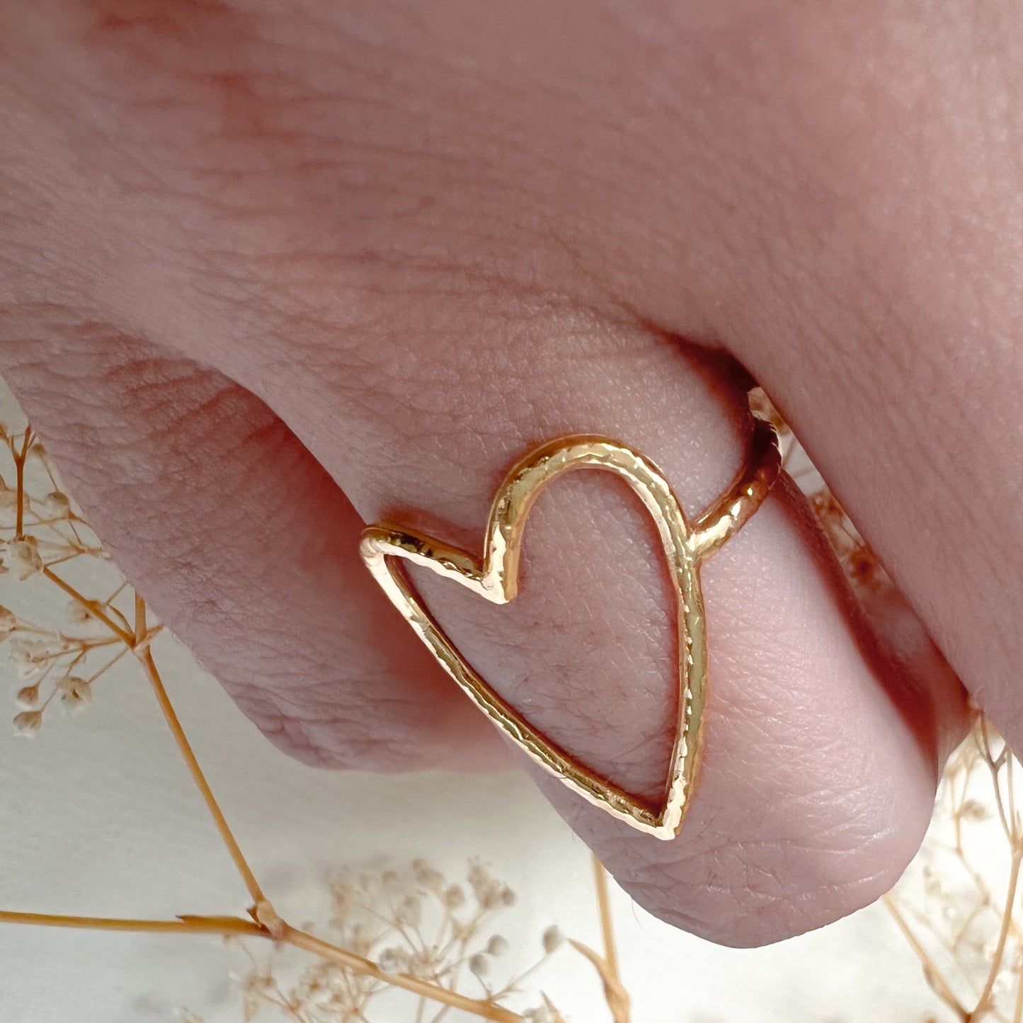 Petunia Heart Ring