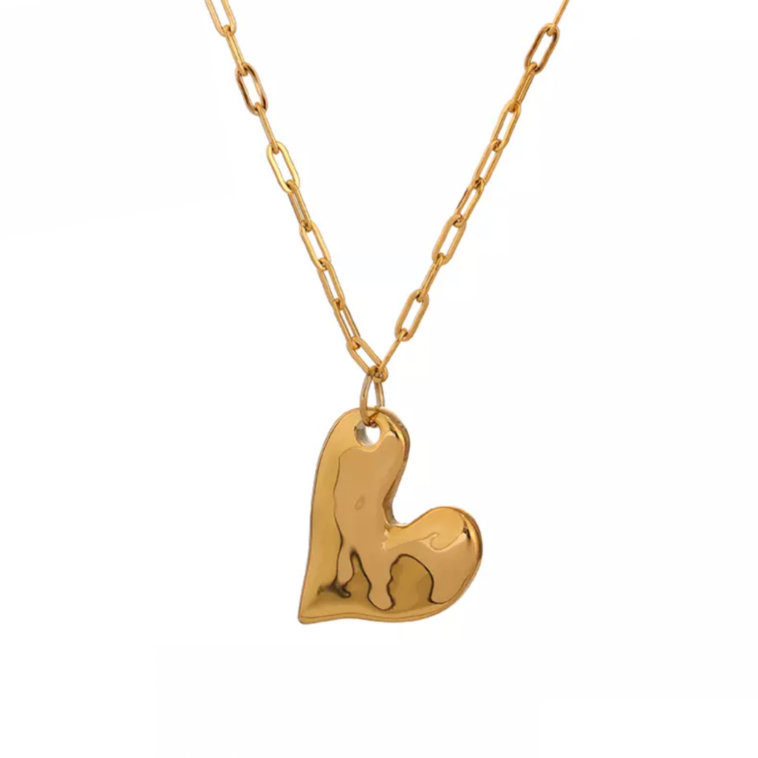 Cata Heart Necklace