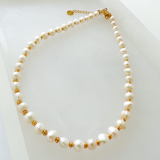 Molly Pearl Choker